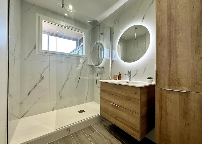 Magnifique 3 Pieces Avec Double Vue Apartmán *